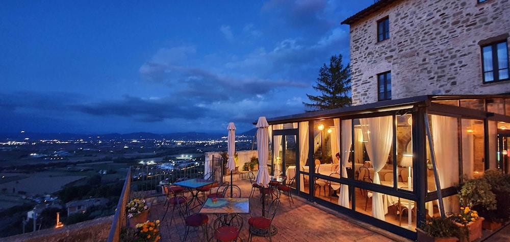 Relais La Corte Di Bettona Exterior photo