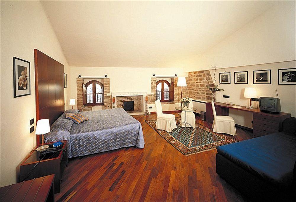 Relais La Corte Di Bettona Exterior photo