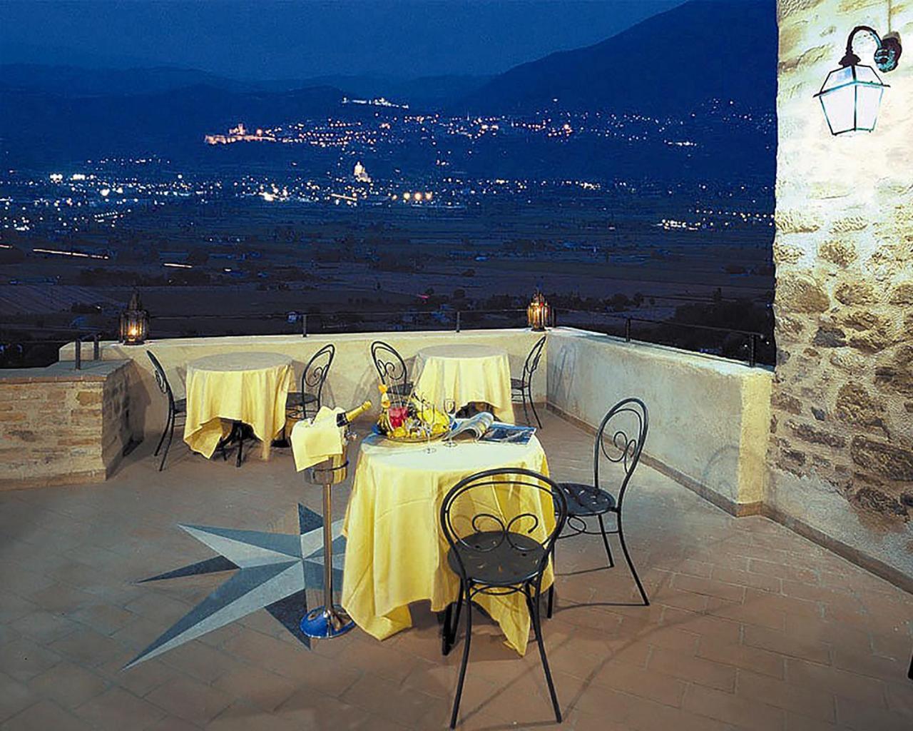 Relais La Corte Di Bettona Exterior photo