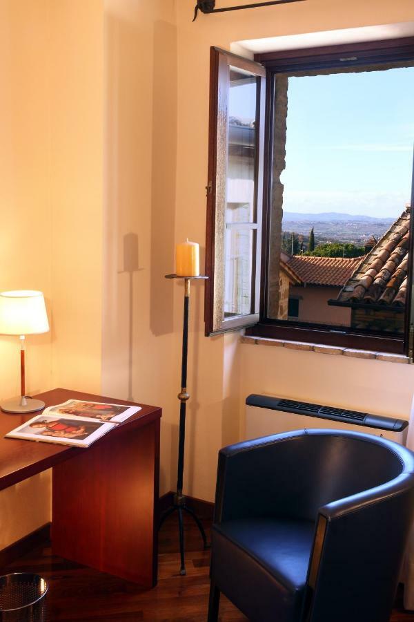 Relais La Corte Di Bettona Exterior photo